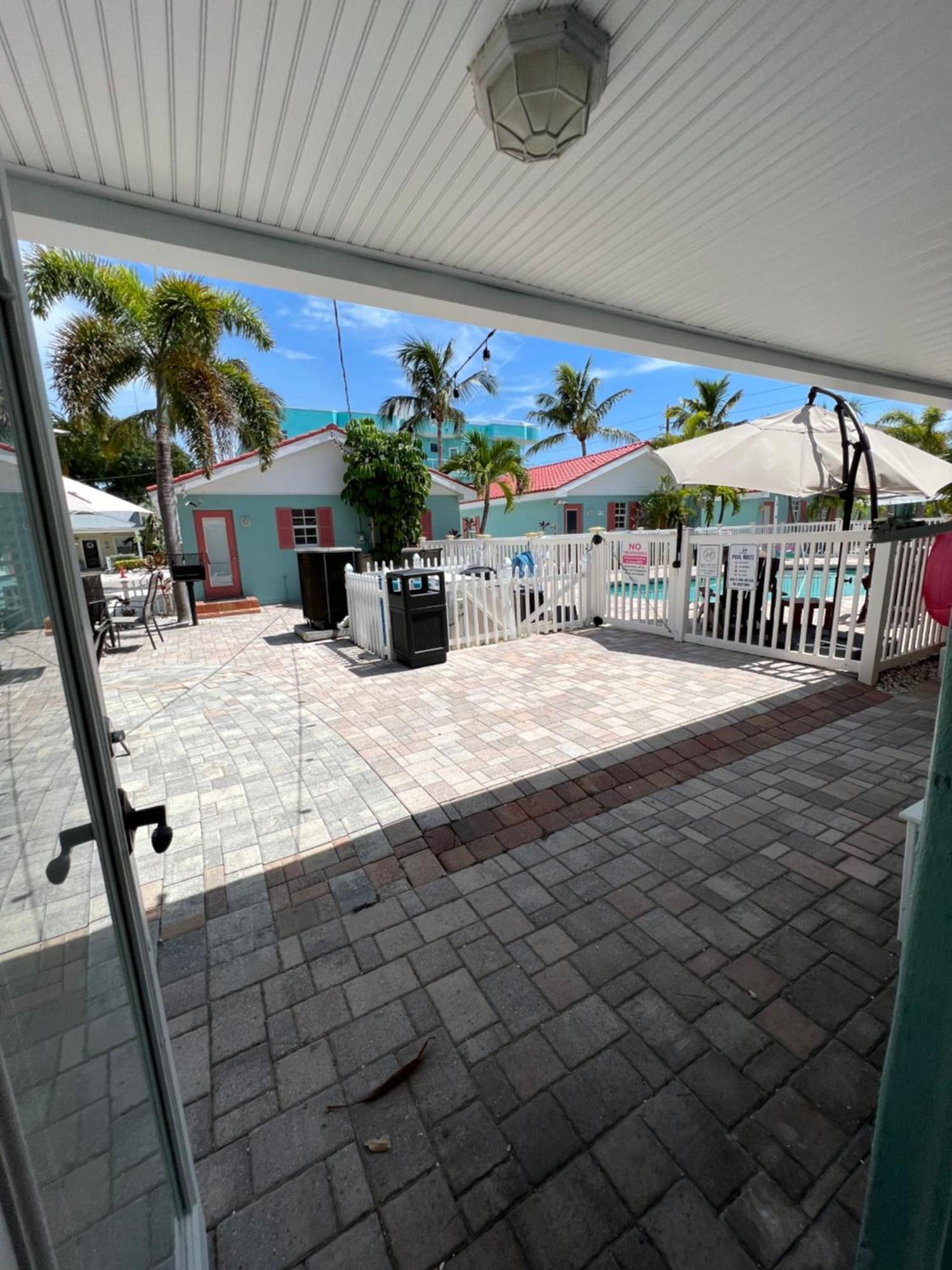 Blue Waters Treasure Island Hotel Buitenkant foto