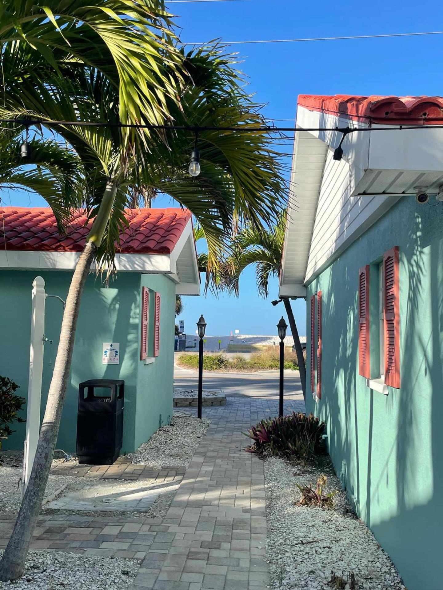 Blue Waters Treasure Island Hotel Buitenkant foto